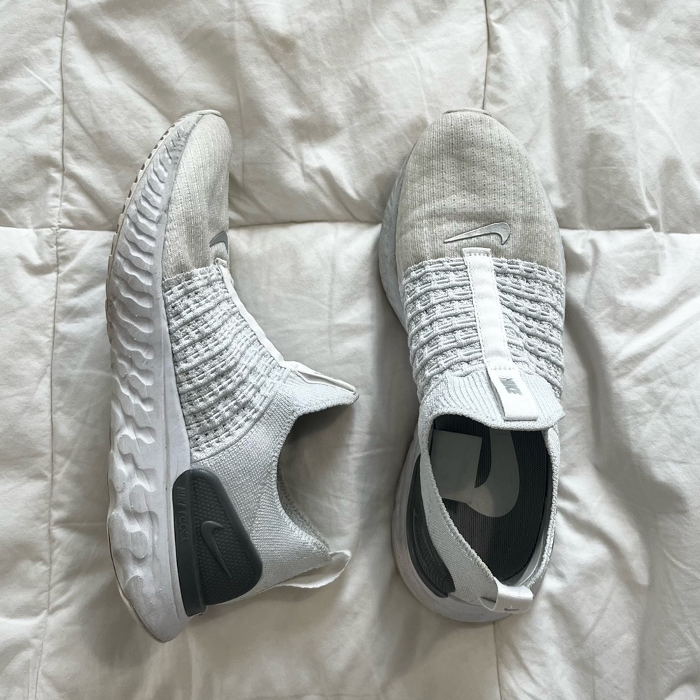 Women’s Nike React Phantom Run Flyknit 2 size 8.5
